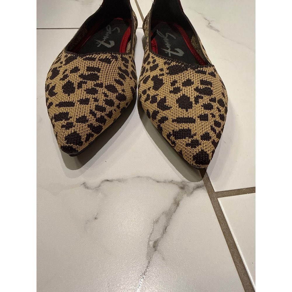 Seven7 Womens Leopard Print Knit Pointed‎ Toe Flats Tan Black Burgundy Trim - Picture 7 of 10